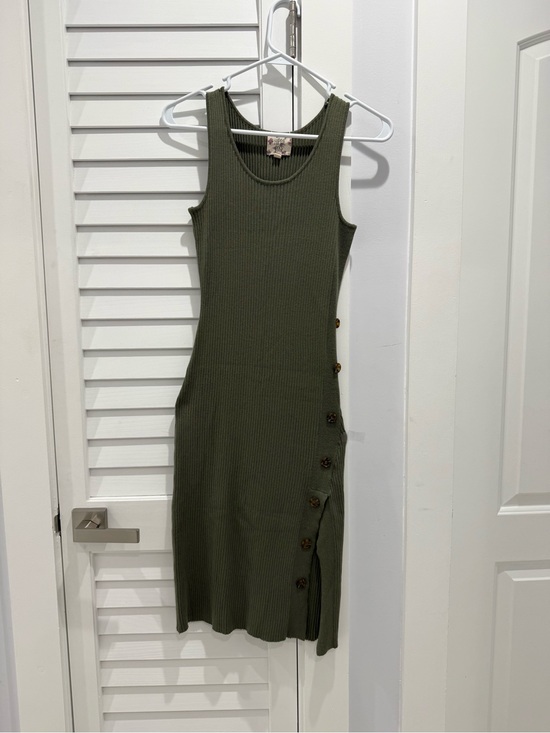 Bose Dresses & Skirts - Bose Olive Ribbed Sleeveless Midi Dress with Side Button Accents